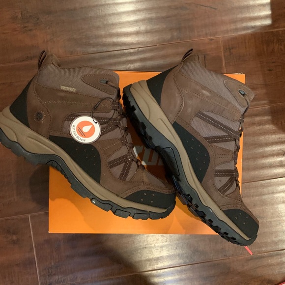 Freemont Suede Lace-Up Boot - Picture 5 of 6